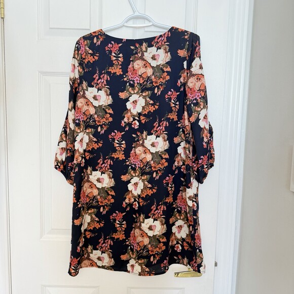 Lulus Dress V-Neck Cold Shoulder Shifting Dears Navy Blue Floral 3/4 Sleeve S - Picture 2 of 12